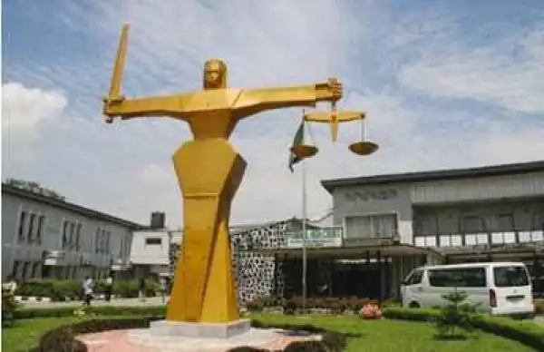 Daredevil gunmen storm courts, hold judge, lawyers hostage in Makurdi